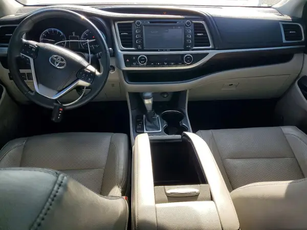 5TDDKRFHXGS270910 2016 TOYOTA HIGHLANDER - Image 8