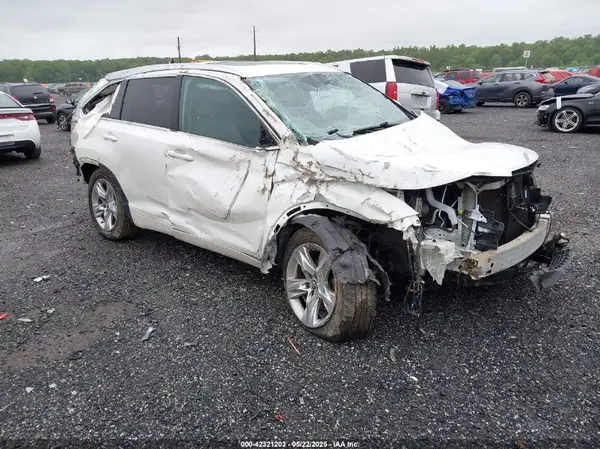 5TDDKRFHXGS275797 2016 TOYOTA HIGHLANDER - Image 1