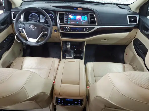 5TDDKRFHXGS277663 2016 TOYOTA HIGHLANDER - Image 8