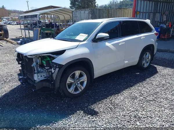 5TDDKRFHXGS287741 2016 TOYOTA HIGHLANDER - Image 2