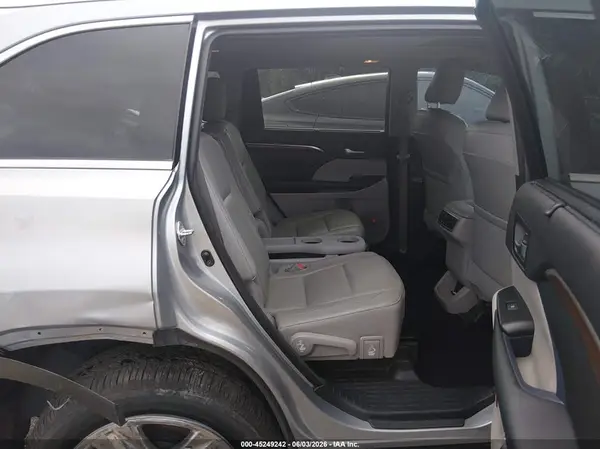 5TDDKRFHXGS287917 2016 TOYOTA HIGHLANDER - Image 8