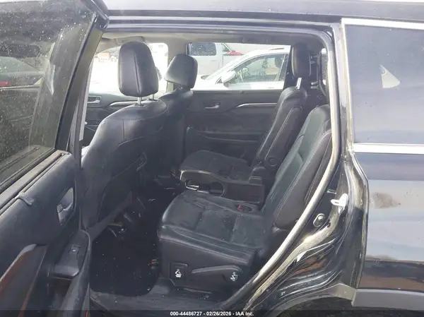 5TDDKRFHXGS292096 2016 TOYOTA HIGHLANDER - Image 8