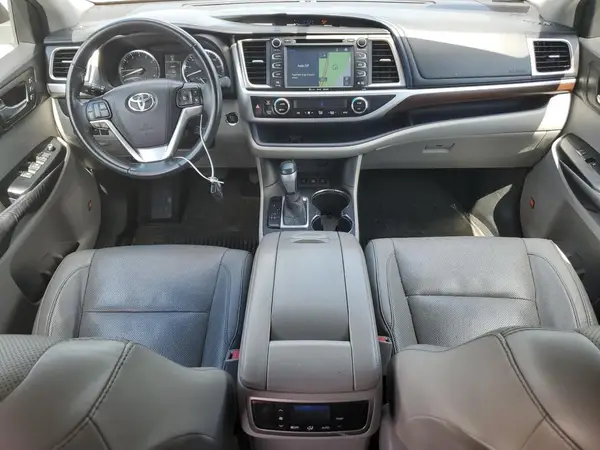 5TDDKRFHXGS295841 2016 TOYOTA HIGHLANDER - Image 8