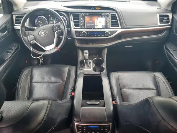 5TDDKRFHXGS301928 2016 TOYOTA HIGHLANDER - Image 8