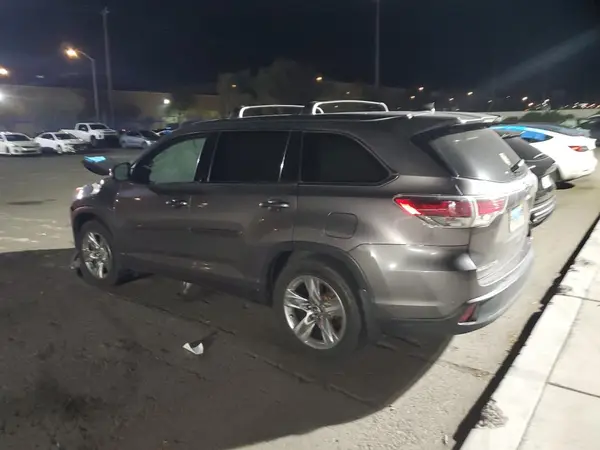 5TDDKRFHXGS306868 2016 TOYOTA HIGHLANDER - Image 2