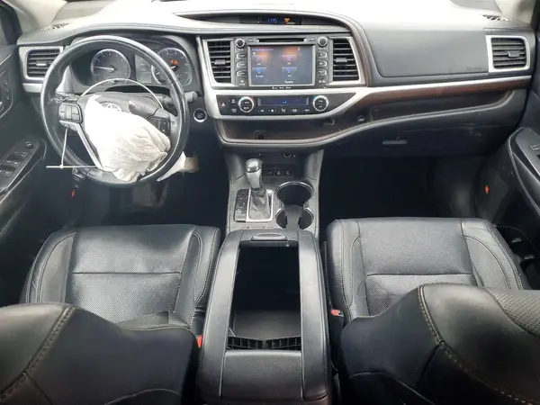 5TDDKRFHXGS309978 2016 TOYOTA HIGHLANDER - Image 8