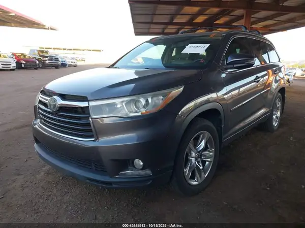 5TDDKRFHXGS317739 2016 TOYOTA HIGHLANDER - Image 2