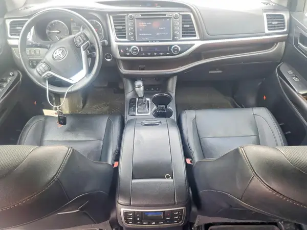 5TDDKRFHXGS320334 2016 TOYOTA HIGHLANDER - Image 8