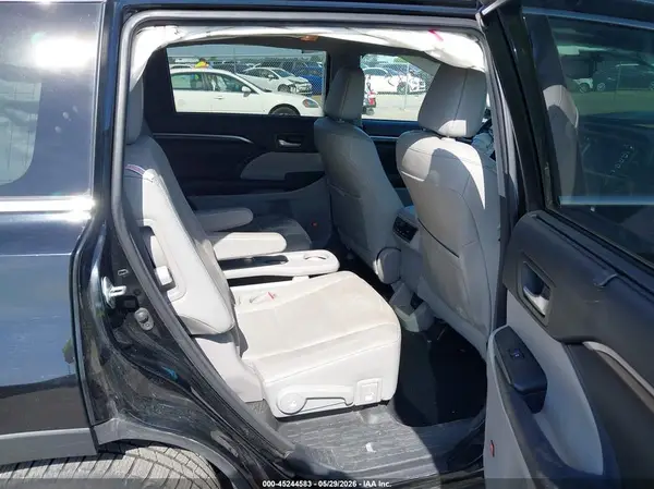 5TDDKRFHXGS339952 2016 TOYOTA HIGHLANDER - Image 8