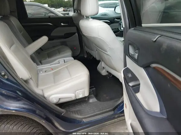 5TDDKRFHXGS343855 2016 TOYOTA HIGHLANDER - Image 8