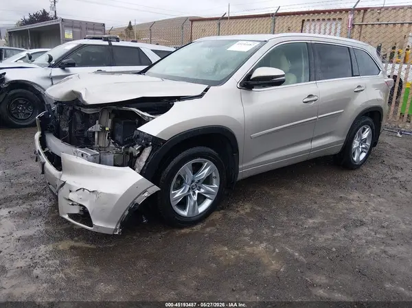 5TDDKRFHXGS345721 2016 TOYOTA HIGHLANDER - Image 2