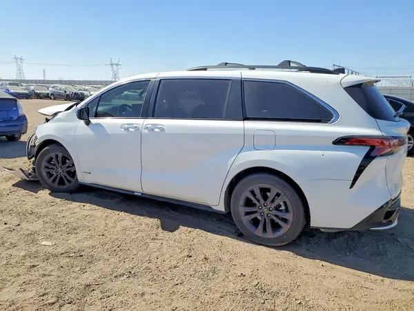 5TDDRKEC0MS061793 2021 TOYOTA SIENNA - Image 2