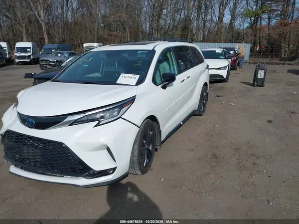 5TDDRKEC0NS082631 2022 TOYOTA SIENNA - Image 2