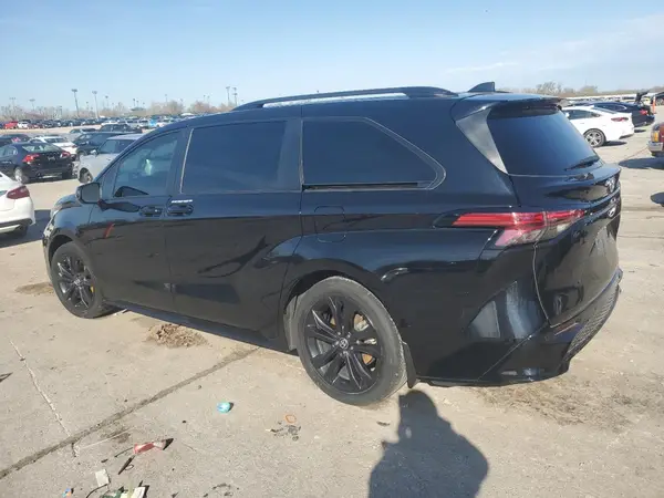 5TDDRKEC0NS112761 2022 TOYOTA SIENNA - Image 2