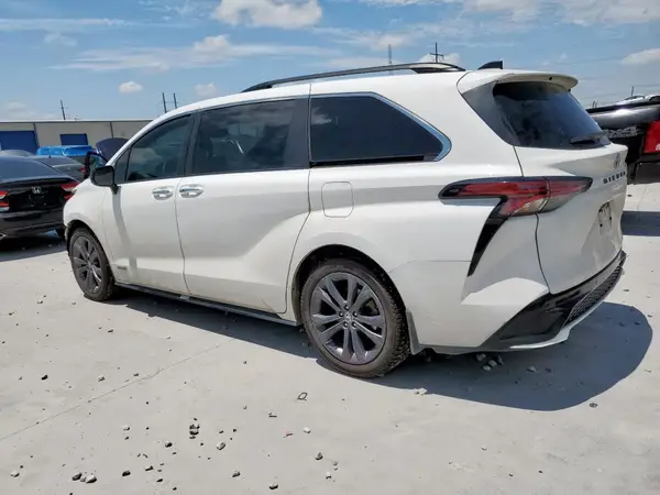 5TDDRKEC1MS058191 2021 TOYOTA SIENNA - Image 2