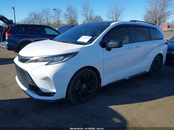 5TDDRKEC1NS095906 2022 TOYOTA SIENNA - Image 2