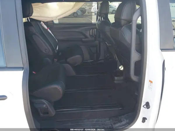 5TDDRKEC1SS231897 2025 TOYOTA SIENNA - Image 8
