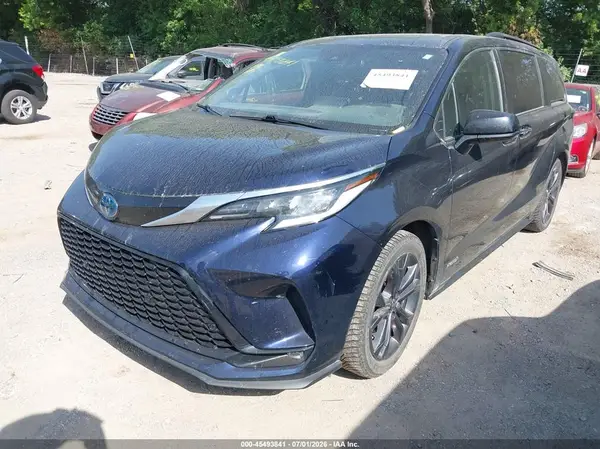 5TDDRKEC2MS028097 2021 TOYOTA SIENNA - Image 2