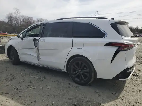 5TDDRKEC2NS094411 2022 TOYOTA SIENNA - Image 2