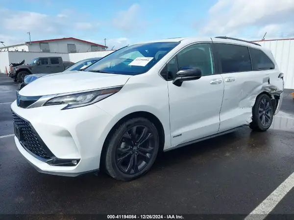 5TDDRKEC3MS068012 2021 TOYOTA SIENNA - Image 2