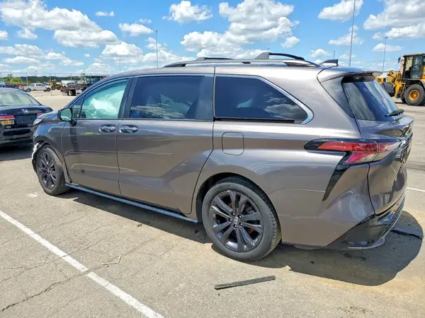 5TDDRKEC3NS117307 2022 TOYOTA SIENNA - Image 2