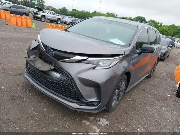 5TDDRKEC4MS017361 2021 TOYOTA SIENNA - Image 2