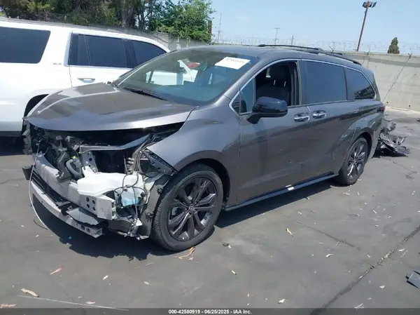 5TDDRKEC4NS120023 2022 TOYOTA SIENNA - Image 2
