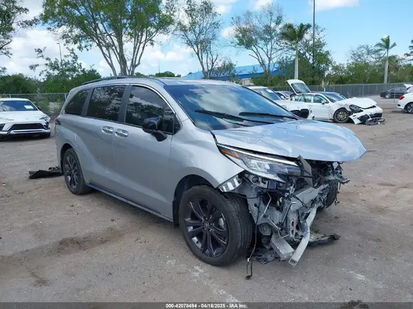 5TDDRKEC4RS186108 2024 TOYOTA SIENNA - Image 1