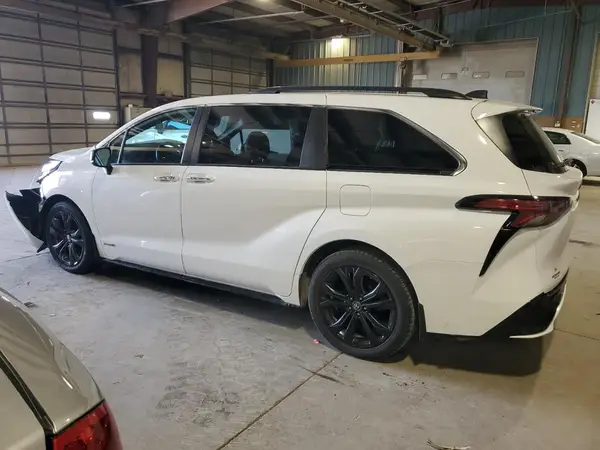 5TDDRKEC5MS020642 2021 TOYOTA SIENNA - Image 2
