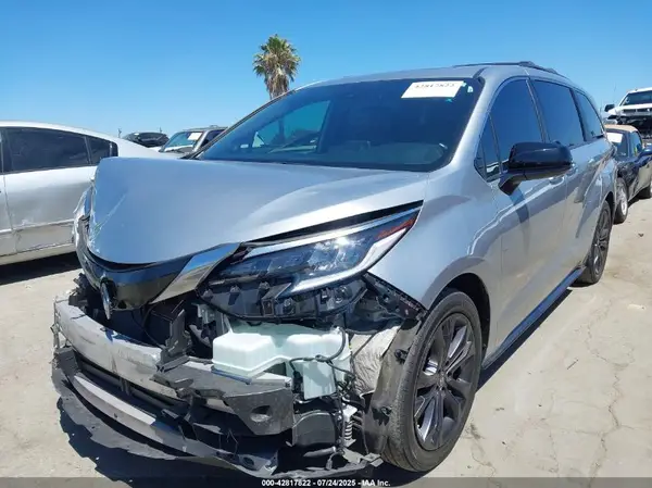 5TDDRKEC5NS121455 2022 TOYOTA SIENNA - Image 2
