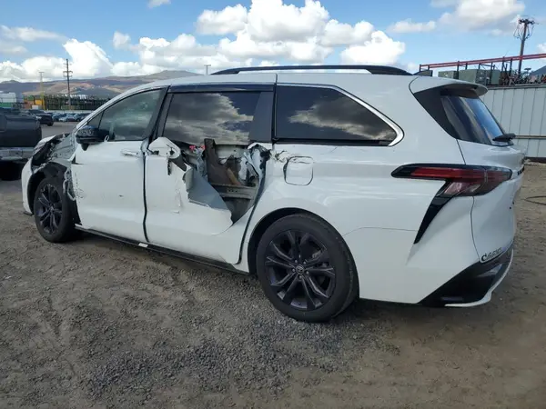 5TDDRKEC5NS133153 2022 TOYOTA SIENNA - Image 2