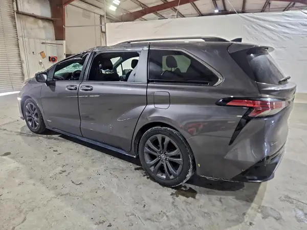 5TDDRKEC6MS002344 2021 TOYOTA SIENNA - Image 2