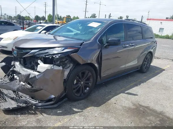 5TDDRKEC6MS014039 2021 TOYOTA SIENNA - Image 2