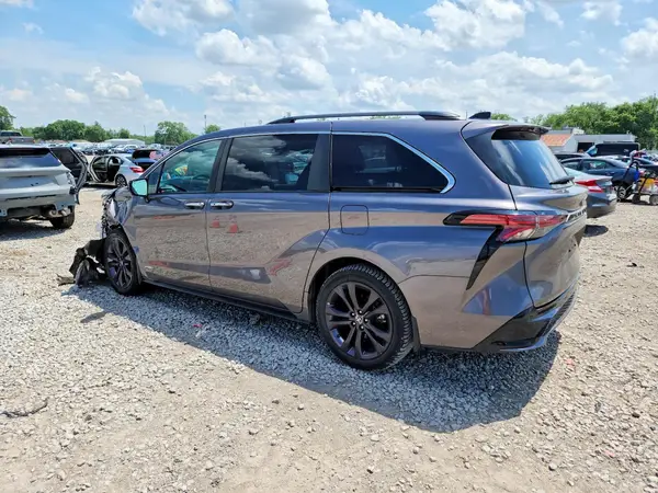 5TDDRKEC6MS051902 2021 TOYOTA SIENNA - Image 2