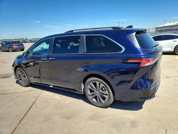 5TDDRKEC6MS067775 2021 TOYOTA SIENNA - Image 2