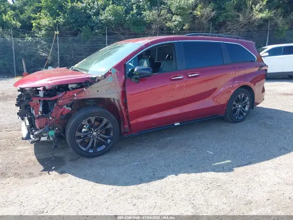 5TDDRKEC6RS181167 2024 TOYOTA SIENNA - Image 2