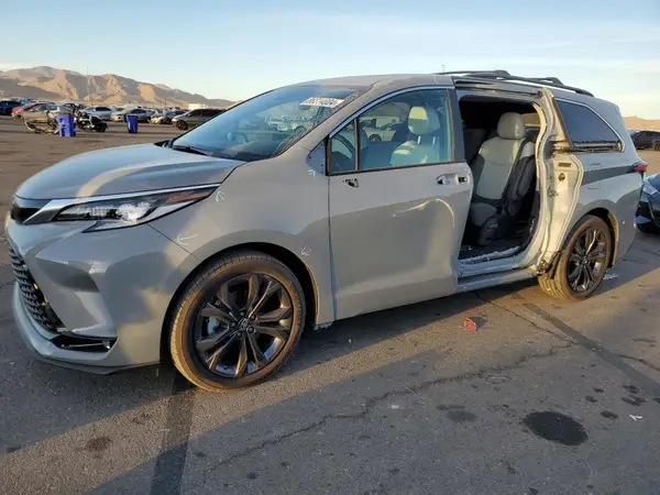 5TDDRKEC6RS182951 2024 TOYOTA SIENNA - Image 1
