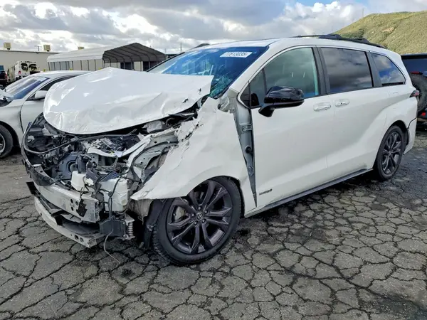 5TDDRKEC7MS001672 2021 TOYOTA SIENNA - Image 1