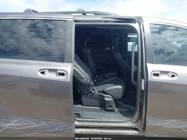5TDDRKEC7MS070880 2021 TOYOTA SIENNA - Image 8