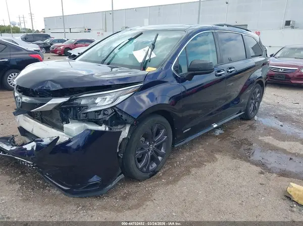 5TDDRKEC8MS023986 2021 TOYOTA SIENNA - Image 2