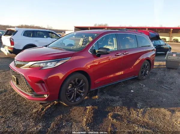 5TDDRKEC8MS055840 2021 TOYOTA SIENNA - Image 2