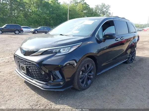 5TDDRKEC8NS079069 2022 TOYOTA SIENNA - Image 2