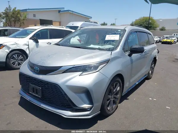 5TDDRKEC9MS039341 2021 TOYOTA SIENNA - Image 2
