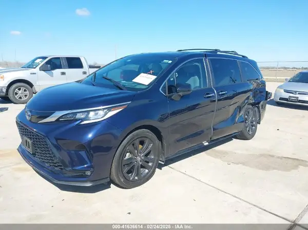 5TDDRKEC9PS178325 2023 TOYOTA SIENNA - Image 2