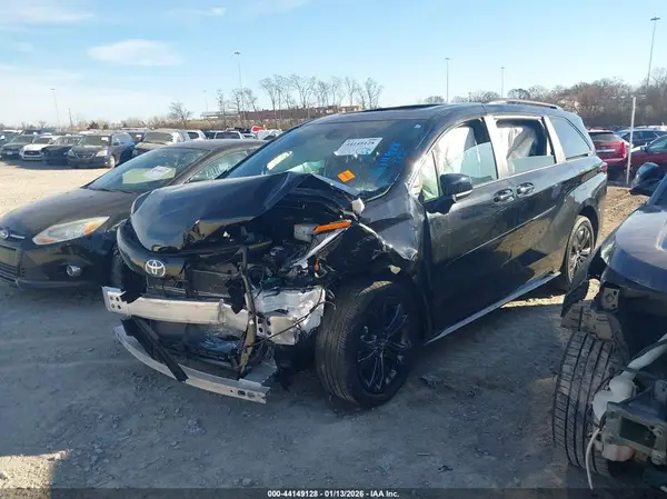 5TDDRKEC9SS257132 2025 TOYOTA SIENNA - Image 2