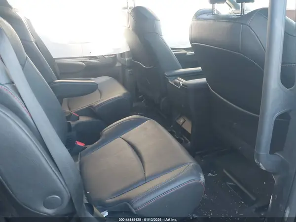 5TDDRKEC9SS257132 2025 TOYOTA SIENNA - Image 8