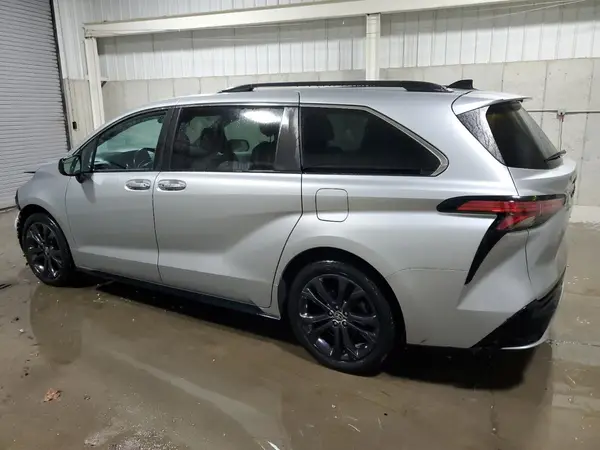 5TDDRKECXNS082720 2022 TOYOTA SIENNA - Image 2