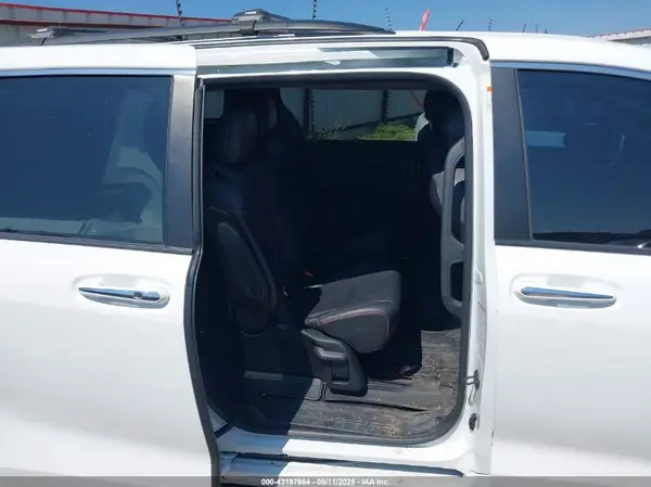 5TDDRKECXPS138464 2023 TOYOTA SIENNA - Image 8
