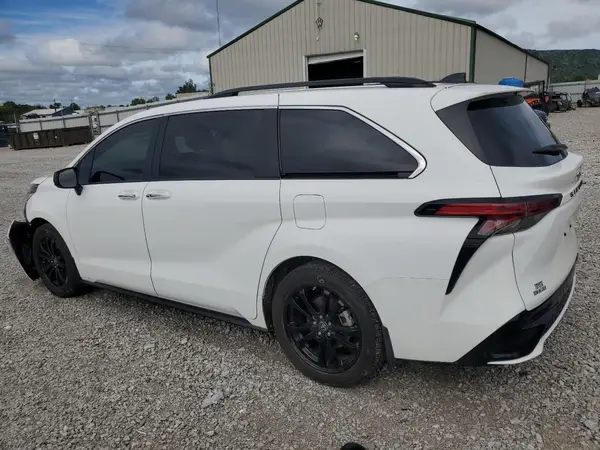 5TDDRKECXPS170685 2023 TOYOTA SIENNA - Image 2