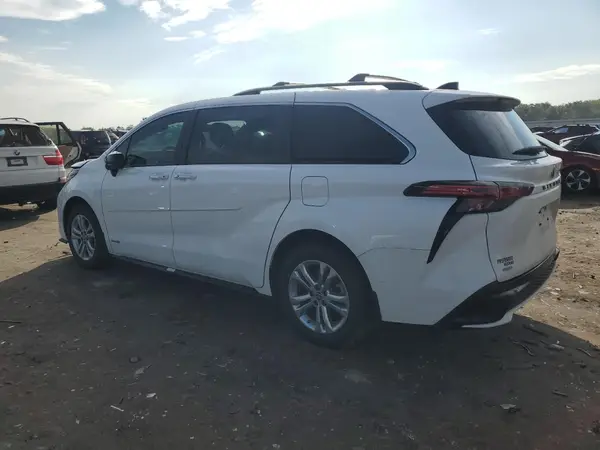 5TDDSKFC0MS035679 2021 TOYOTA SIENNA - Image 2